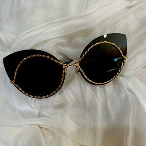 Marc Jacobs cat eye sunglasses with gold twist detail